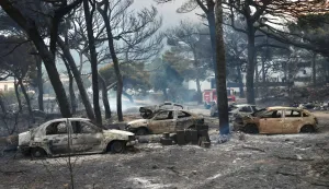 Dolaskom jutra postali su vidljivi razmjeri &scaron;tete nakon nezapamćenog požara koji je jučer i noćas zahvatio područje Omi&scaron;a. Photo: Ivo Cagalj/PIXSELL