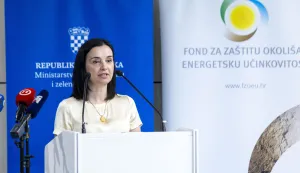 Zagreb, 15.07.2026 - Svečana dodjela ugovora za sufinanciranje projekata u području za&scaron;tite okoli&scaron;a i energetske učinkovitosti organizacija civilnog dru&scaron;tva (udruga) te ugovora za projekte odobrene u okviru Poziva za pobolj&scaron;ano upravljanje za&scaron;tićenim područjima i područjima ekolo&scaron;ke mreže Natura 2000. Na fotografiji Marija Vučković, Anja Bagarić, Željko Vuković, Dragan Jelić.foto HINA/ Daniel KASAP/ dk