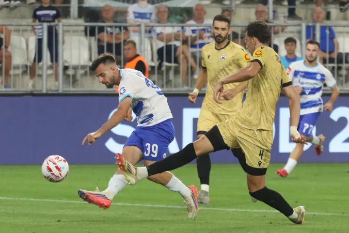 Osijek, 15. 08. 2026, Opus Arena, nogomet, SuperSport Hrvatska nogomenta liga 2026/27. Osijek - Lokomotiva. Domagoj Bukvić ML (39).snmimio GOJKO MITIĆ