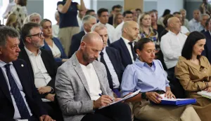 Gospi?, 17.08.2026 - Sjednica saborskoga Odbora za za?titu okoli?a i prirode, sazvana zbog izvanredne situacije s nezakonitim odlagali?tem opasnog otpada u krugu biv?eg PPK Velebit u Gospi?u i zna?ajnom kontaminacijom tla i podzemnih voda, potvr?enih nalazom vje?taka za?tite okoli?a u okviru USKOK-ove istrage. Na slici Ivan Turudi?, Damir Habijan, Irena Hrsti? i Marija Vu?kovi?.foto HINA/ Dario GRZELJ/ ik