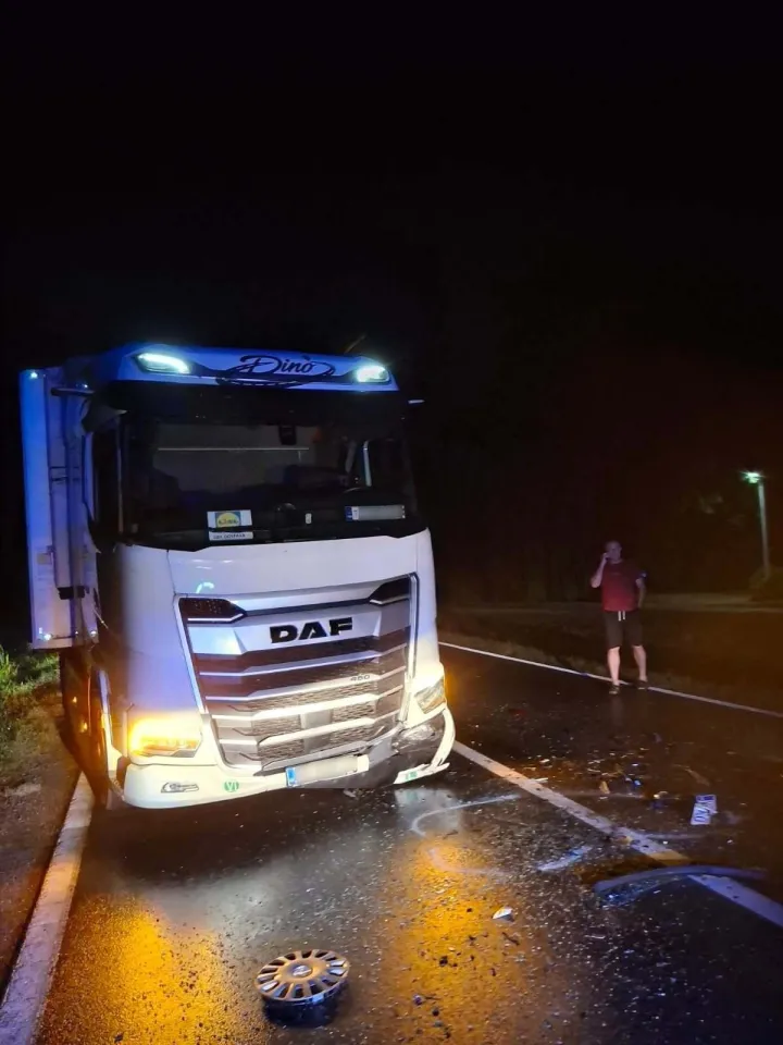 Pijan se autom sudario s drugim vozilom, pa na oba naletio &scaron;leper