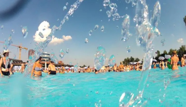 snimio Filip KOSBizovac, 5.8.2016. Bizovac, slobodnjakBizovačke toplice, bazen sa valovima.