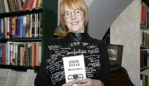 Rijeka,12.12.2018.-U Antikvarijatu EX Libris u srijedu je knjievnica Vedrana Rudan predstavila knjigu"ivot bez krpelji".Knjigu su uz autoricu predstavili Drago Glamuzina i Ivana Bodroić. Na slici Vedrana Rudan.foto HINA/ Miljenko KLEPAC/ ik