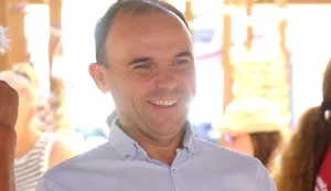 Credit: M. MIJO&Scaron;EKCaption:Hajda&scaron; Dončić radi predstavu od događaja u Gospiću - Loris Per&scaron;urić