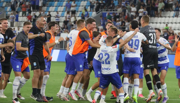 Osijek, 15. 08. 2026, Opus Arena, nogomet, SuperSport Hrvatska nogomenta liga 2026/27. Osijek - Lokomotiva. Slavlje nakon utakmice.snmimio GOJKO MITIĆ