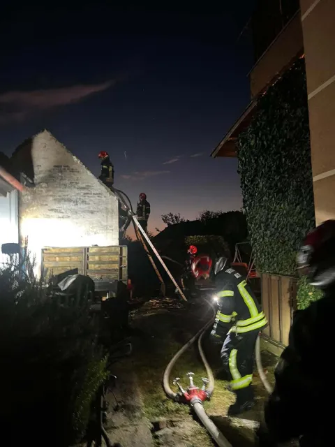 Požar pomoćnih prostorija u Valpovu