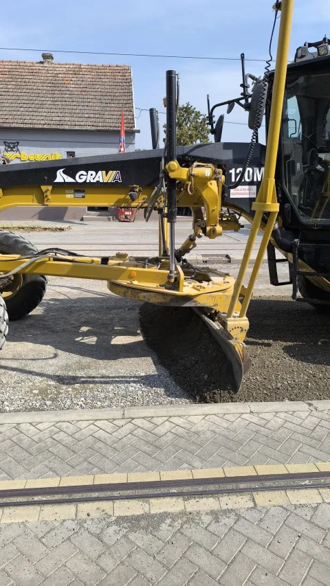 Postavljeni prvi metri asfalta u &ldquo;propaloj&rdquo; vi&scaron;njevačkoj ulici