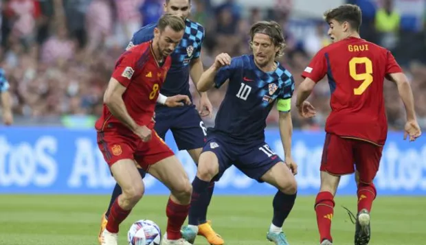 Rotterdam, 18.06.2023 - Utakmica finala Lige nacija Hrvatska - &Scaron;panjolska na Feijenoord stadionu u Rotterdamu. Na slici Luka Modrić, Josip &Scaron;utalo, Fabian Ruiz, Gavi.foto HINA/ Daniel KASAP/ ds
