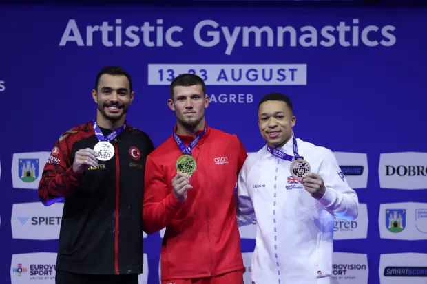 Zagreb, 22.08.2026. - Drugi dan finala po spravama na Europskom prvenstvu za gimnastičare u Zagrebu, preskok, ruče i preča. Na fotografiji Illia Kovtun osvojio zlato u ručama. foto HINA/ Damir SENČAR/ tm