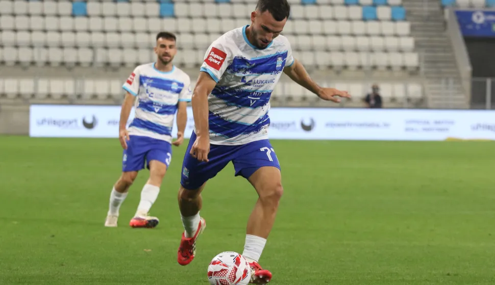 Osijek, 15. 08. 2026, Opus Arena, nogomet, SuperSport Hrvatska nogomenta liga 2026/27. Osijek - Lokomotiva. Senad Mustafić ML (77).snmimio GOJKO MITIĆ