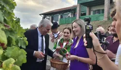 NA&Scaron;ICE - Europski vinski vite&scaron;ki red Konzulat Hrvatska (Ordo Equestris Vini Europae &ndash; OEVE) u Feričancima svečano proglasio početak ovogodi&scaron;nje Europske berbe grožđa22. kolovoza 2026.