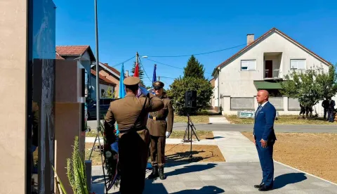 Otkriven spomenik na Mitnici 