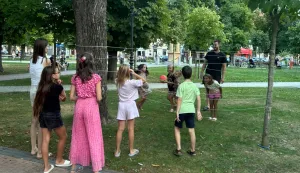 &bdquo;Čuvari izgubljenih boja&ldquo; u Vinkovcima: Djeca u parku kreću u potragu za bojama