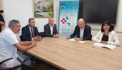 bolnica2. jpg - Potpisivanje ugovora u na&scaron;ičkoj bolnici, snimljeno u kolovozu 2026. Snimila Snježana FRIDLkolovoz 2026.