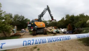 02.10.2024., Barbariga: Na podrucju Barbarige, pocela je nova tura rusenja bespravno sagradjenih objekata, mahom u vlasnistvu slovenskih drzavljana. Photo: Sasa Miljevic/PIXSELL/PIXSELL