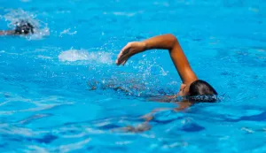 Osijek, 15. 7. 2026., &Scaron;kola plivanja, KopikaKopika; &scaron;kola plivanja; djeca; sport; plivanje; bazen; instruktor plivanja