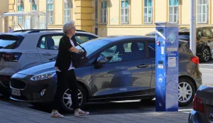 Osijek, 01. 09. 2026, Počelo postavljanje novih prakrinih automata za naplatu parkiranja u Osijeku, Županijska ulica. Ilustracija.snimio GOJKO MITIĆ
