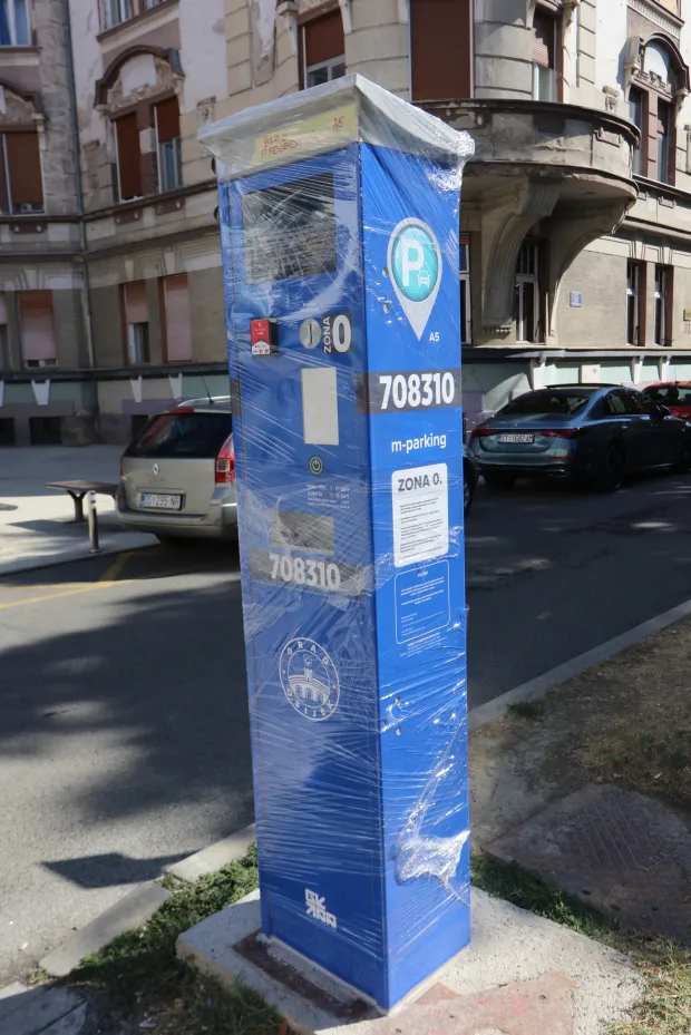 Osijek, 01. 09. 2026, Počelo postavljanje novih prakrinih automata za naplatu parkiranja u Osijeku, &Scaron;etali&scaron;te Petra Preradovića. Ilustracija.snimio GOJKO MITIĆ