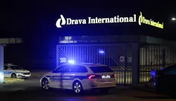 02.08.2026., Osijek - Na prostoru tvrtke za preradu i skladistenje plastike Drava International u osjeckom naselju Brijest ponovo je izbio pozar. Photo: David Jerkovic/PIXSELL