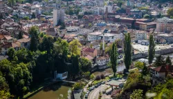 08.10.2024., Sarajevo - Jesenski ugodjaj na Zutoj Tabiji s koje se pruza pogled na Sarajevo. Photo: Zvonimir Barisin/PIXSELL