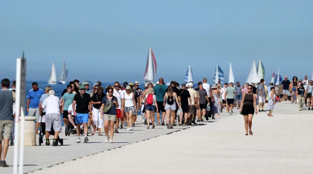 Zadar, 20.09.2025. - Subotnje prijepodne na zadarskom Poluotoku.Foto HINA/Zvonko KUCELIN