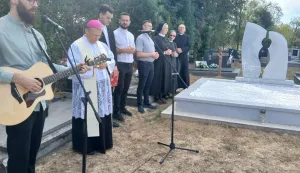 ĐakovoGrobnicu za nerođene blagoslovio je nadbiskup Đuro HranićRujan 2026.