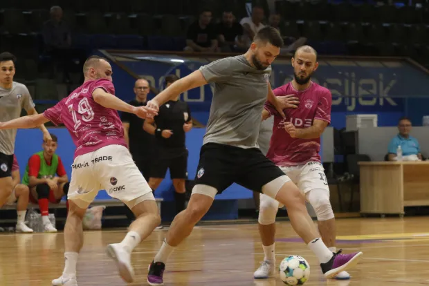 Osijek Kandit poražen od prvaka BiH, ali nova momčad pokazala da ima &scaron;to ponuditi