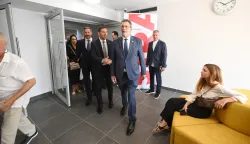 Split 7.09.2026. - Ministar znanosti, obrazovanja i mladih Radovan Fuchs na otvorenju aneksa Osnovne škole Stobreč gdje će obići školske prostorije i dvoranu te potom dati izjavu za novinare foto HINA/ Mario STRMOTIĆ/ ms
