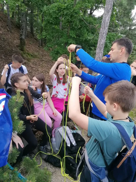 MALA PLANINARSKA &Scaron;KOLA PD ZANATLIJA OSIJEK, DJEČJA SEKCIJA DUMINE
