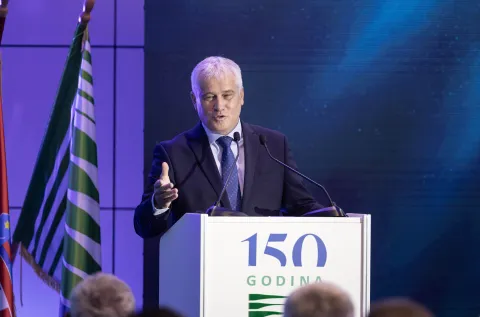 Zagreb, 8.9.2026 - Svečanost u povodu obilježavanja 150 godina organiziranog upravljanja vodama u Republici Hrvatskoj, na kojoj su govorili premijer Andrej Plenković, ministrica za&scaron;tite okoli&scaron;a i zelene tranzicije Marija Vučković i generalni direktor Hrvatskih voda Zoran Đuroković (na slici).Foto Hina/ Dario GRZELJ/ dag