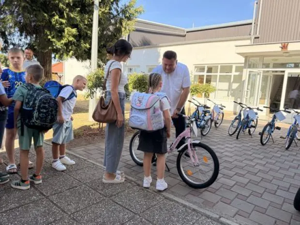 Prva&scaron;ići iz Jarmine dobili bicikle