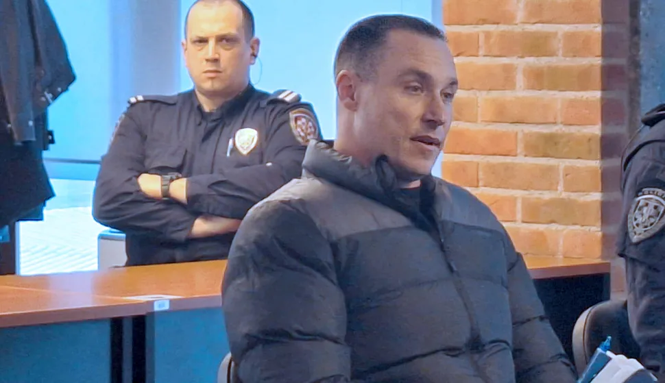Varaždin, 04.03.2026. - Na varaždinskom Županijskom sudu u srijedu je počelo suđenje vi&scaron;estrukom ubojici Srđanu Mlađanu kojega u ovom slučaju terete da je u vi&scaron;e navrata u lepoglavskom zatvoru poticao drugog zatvorenika na otmice i ubojstva osoba koje su svjedočile na njegovu &scaron;tetu. foto HINA/ Sini&scaron;a KALAJDŽIJA/ ml