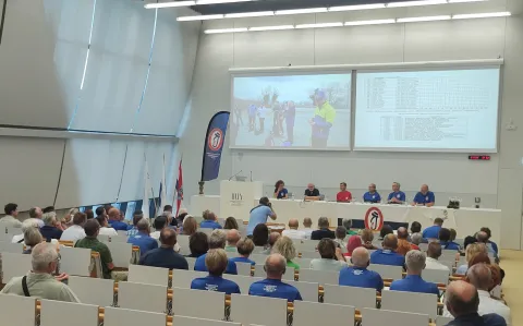 Planinarsko dru&scaron;tvo "Zanatlija" obilježava 55 godina kontinuiranog djelovanja okupljajući građane svih generacija i ljubitelje planinarenja, boravka u prirodi, rekreacije i druženja. Na Građevinskom i arhitektonskom fakultetu Osijek održan je panel o povijesti dru&scaron;tva od njegova osnutka do danas te prezentacijom starih fotografija, priznanja, zapisa i dnevnika koji potvrđuju uspje&scaron;nih pet i pol desetljeća rada.