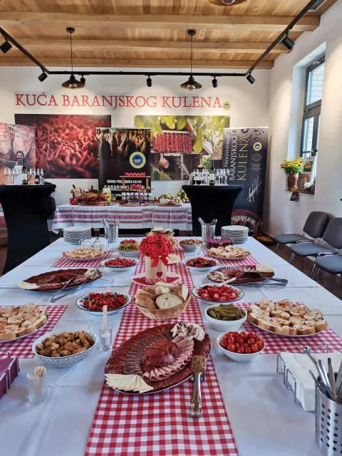 Baranjski kulen iz Branjina Vrha &ldquo;top&rdquo; je proizvod, u pet godina proizvedeno je vi&scaron;e od 10.000 kilograma