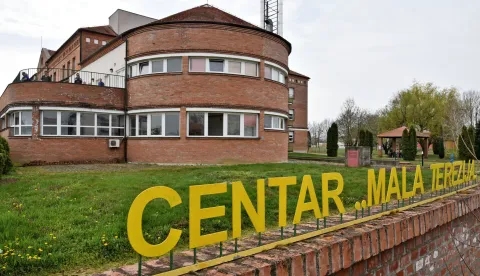 slavonija...vinkovci...02.04.2021.centar za rehabilitaciju "mala terezija"; na inicijativu ucenika volontera zdravsvene i veterinarske skole dr. andrija stampar prikupljeni poklon paketici za korisnike czr mala terezija, te su im danas dostavljeni; foto Gordan Panić