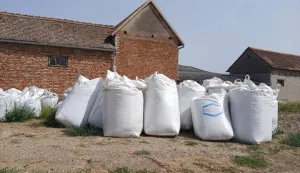 Nelegalni otpad uočen je i na području grada Otoka nedaleko Vinkovaca gdje su građani primjetili, kako tvrde, protuzakonito skladi&scaron;tenje otpadne plastike i otpadnog tekstila iz Italije i o tome obavijestili medije i nadležne institucije. 
