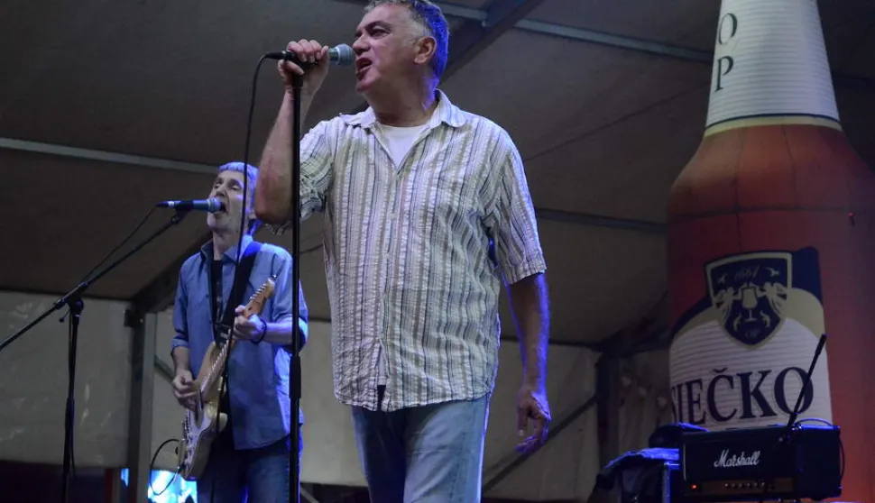 osijek, 6 rujna 2018, 21,30 sati, marketing, 10 dani prvog hrvatskog piva, osječko pivo, koncert partibrejkerssnimio zdenko puić