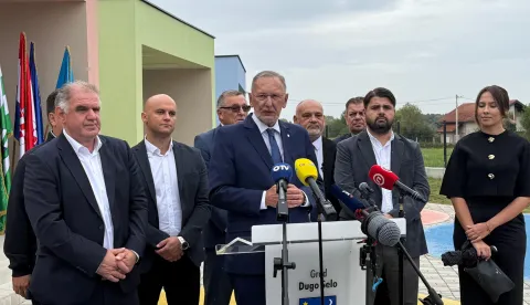 Dugo Selo, 14.9.2026.- Potpredsjednik Vlade RH i ministar unutarnjih poslova Davor Bo?inovi? sudjelovao je na sve?anosti otvorenja novog podru?nog objekta Dje?jeg vrti?a Dugo Selo u Velikoj Ostrni. foto HINA/ Waves komunikacije/ Grad Dugo Selo/ ua