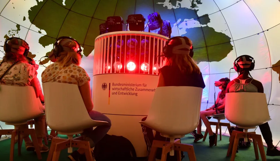School boys and girls get information about the climate with virtual reality headsets at the fair Ideen Expo, Germany, city of Hannover, 18. June 2019. Photo: Frank May | usage worldwide /DPA/PIXSELL