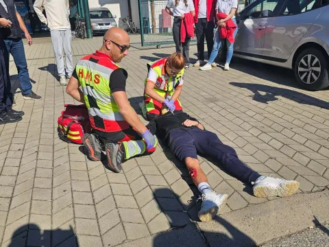 Sve je vi&scaron;e nesreća s električnim romobilima: Pokazna vježba u Vinkovcima pokazala &scaron;to se dogodi u sekundi nepažnje