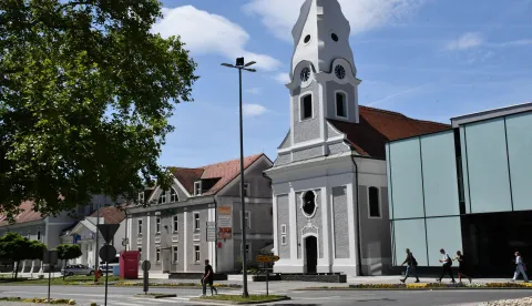 06.05..2026.., Nova Gradiska - Nova uhicenja od strane USKOK-a nakon nedavnog uhicenja bivseg gradonacalnika Vinka Grgica, koji se ponovo kandidirao za to mjesto na izvanrednim izborima 17. svibnja ove godine. Photo: Ivica Galovic/PIXSELL