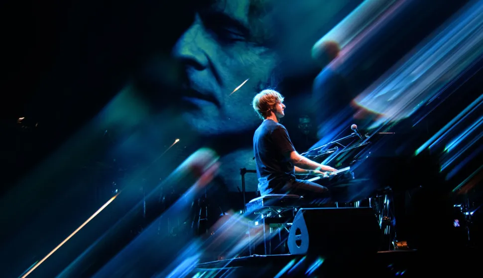 Zvjezdan Ružić Performing Storm in a Teacup a Teacup, Festival Opatija