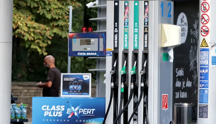 17.08.2026., Zagreb - Uredbom Vlade donesenoj na danasnjoj telefonskoj sjednici benzin poskupljuje 7, a dizel 9 centi po litri. Photo: Patrik Macek/PIXSELL