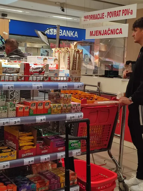 &Scaron;oping u Ora&scaron;ju, pult za povrat PDV-asnimila Marija Le&scaron;ić Omerović
