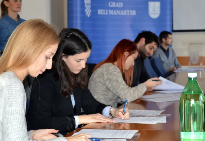 Od &scaron;kolskih potrep&scaron;tina do stipendija: Beli Manastir za demografske mjere izdvaja 240.800 eura