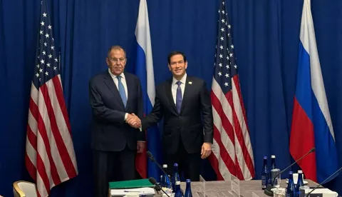In this handout photograph posted on the Telegram account of Russian Foreign Ministry spokeswoman Maria Zakharova on September 23, 2026, Russia's Foreign Minister Sergei Lavrov (L) shakes hands with US Secretary of State Marco Rubio (R) during their meeting on the sidelines of the 81st United Nations General Assembly in New York. (Photo by Handout/TELEGRAM/@MariaVladimirovnaZakharova/AFP)/RESTRICTED TO EDITORIAL USE - MANDATORY CREDIT "AFP PHOTO/TELEGRAM/@MARIAVLADIMIROVNAZAKHAROVA" - HANDOUT - NO MARKETING NO ADVERTISING CAMPAIGNS - DISTRIBUTED AS A SERVICE TO CLIENTS - AFP CANNOT INDEPENDENTLY VERIFY THE AUTHENTICITY OR LOCATION, DATE, AND CONTENT OF THESE IMAGES/ALTERNATIVE CROP