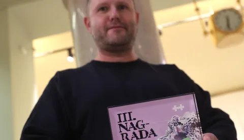 Treća nagrada 38. Salona mladih Mateu Siti iz Đakova za &ldquo;Kamen zaglavni&rdquo;