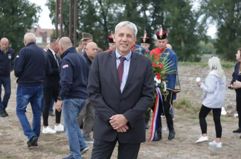 Osijek, 25. 09. 2026., Kapelica Kraljice mira, Husari, polaganje vijenaca, Janos MagdoSNIMIO BRUNO JOBST