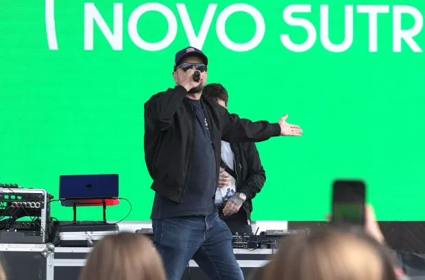 Osijek, 26. 09. 2026., Trg V. Lisinskog, Zaklada Novo sutra, Novo sutra, 10 godina djelovanja zaklade, Vojko VSNIMIO BRUNO JOBST