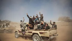 Houthi rebels fighters chant slogans as they take off to a battlefront following a gathering aimed at mobilizing more fighters in Sanaa, Yemen, 16 November 2017. According to the international aid group Save the Children the ongoing war in the country takes a particular heavy toll on the youngest, with approximately 120 children dying every day. The group says already over 50,000 children are believed to have died in 2017. Photo: Hani Al-Ansi/dpa /DPA/PIXSELL